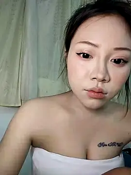 Snapshot of -Bianca- chatting on 09-22-25, 03:25 -Bianca- online show from 09-22-25, 03:25