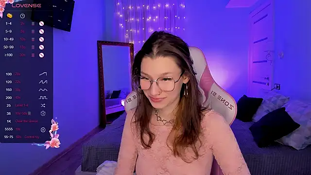 Snapshot of LinaBlossom_ chatting on 10-01-25, 08:31 LinaBlossom  online show from 10-01-25, 08:31