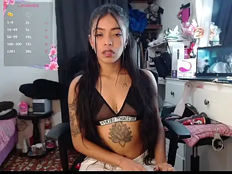 pocahot222 online show from 10-12-25, 04:11