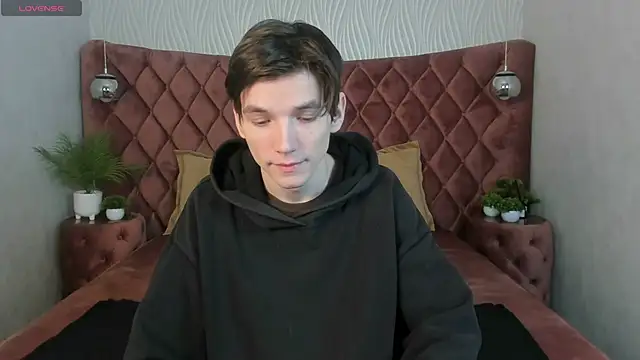 alfred joness online show from 10-22-25, 06:46