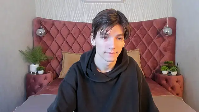 alfred joness online show from 10-29-25, 07:21