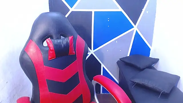 Snapshot of DEIV2_ chatting on 10-03-25, 02:25 DEIV2  online show from 10-03-25, 02:25