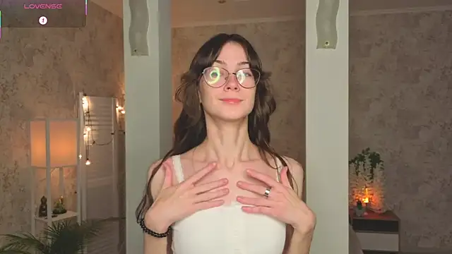 Snapshot of ReneeLippeatt chatting on 10-19-25, 07:25 ReneeLippeatt online show from 10-19-25, 07:25