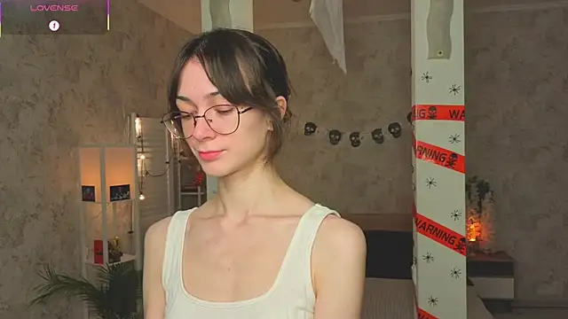 Snapshot of ReneeLippeatt chatting on 10-30-25, 07:36 ReneeLippeatt online show from 10-30-25, 07:36