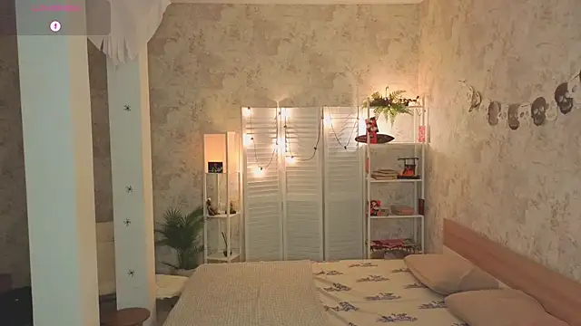 Snapshot of ReneeLippeatt chatting on 11-02-25, 07:38 ReneeLippeatt online show from 11-02-25, 07:38