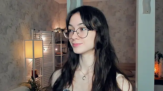 Snapshot of ReneeLippeatt chatting on 11-12-25, 07:46 ReneeLippeatt online show from 11-12-25, 07:46