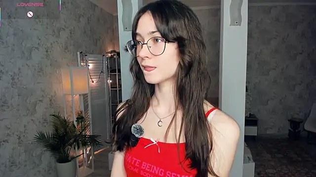 Snapshot of ReneeLippeatt chatting on 11-23-25, 07:46 ReneeLippeatt online show from 11-23-25, 07:46