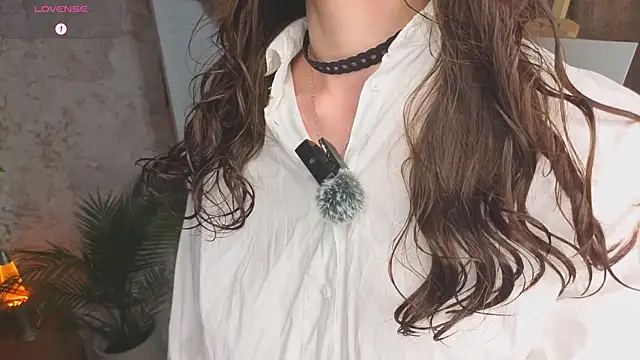 Snapshot of ReneeLippeatt chatting on 11-29-25, 08:45 ReneeLippeatt online show from 11-29-25, 08:45