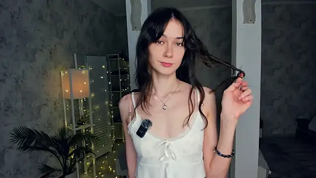 Snapshot of ReneeLippeatt chatting on 12-03-25, 07:23 ReneeLippeatt online show from 12-03-25, 07:23