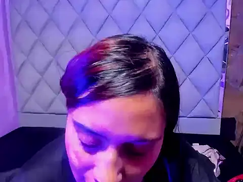 Snapshot of CarlaWhatson18 chatting on 09-24-25, 01:03 CarlaWhatson18 online show from 09-24-25, 01:03