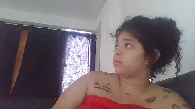 Snapshot of katalella_22hot chatting on 05-12-26, 07:33 katalella 22hot online show from 05-12-26, 07:33