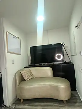 Alisson Stonee online show from 04-21-26, 12:01