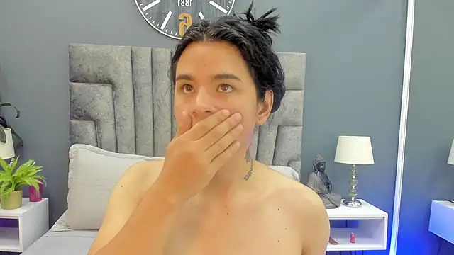 Angel Dustts online show from 10-14-25, 09:04