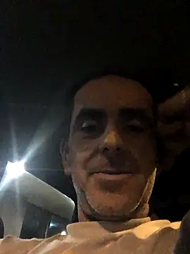 tiago1981pt online show from 11-04-25, 01:48