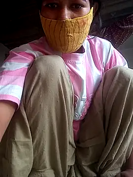 Snapshot of Mansi01 chatting on 10-24-25, 02:41 Mansi01 online show from 10-24-25, 02:41