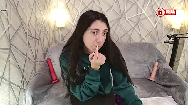 Charming LIA online show from 12-22-25, 05:10