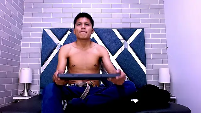 marcus hans  online show from 09-25-25, 04:43