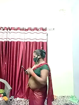 School medam online show from 10-08-25, 03:42