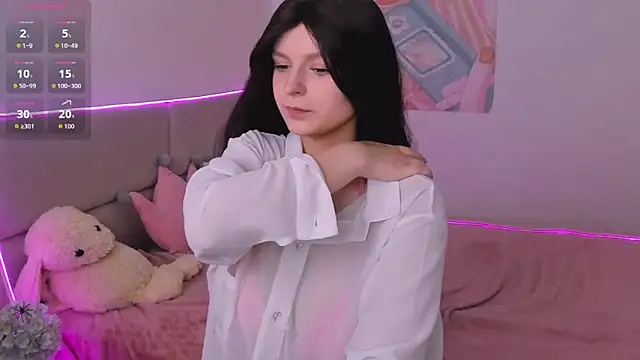 AishaAysitt online show from 11-17-25, 09:15