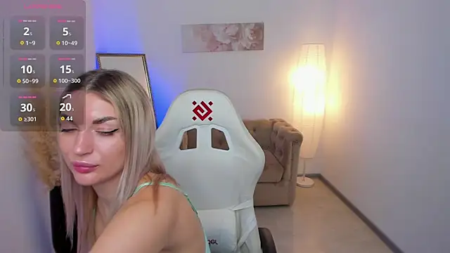 Alice Cutieee online show from 10-19-25, 10:27