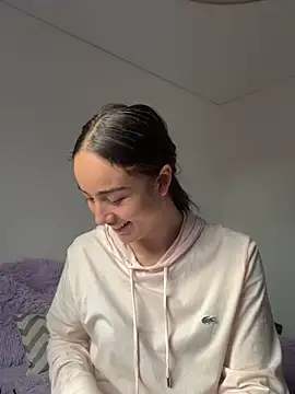 Snapshot of Innerpeace_ chatting on 10-21-25, 09:26 Innerpeace online show from 10-21-25, 09:26