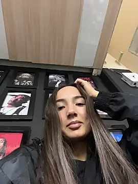 Snapshot of Innerpeace_ chatting on 01-07-26, 07:16 Innerpeace online show from 01-07-26, 07:16