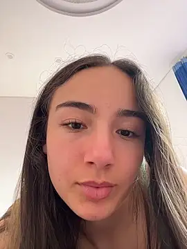 Snapshot of Innerpeace_ chatting on 01-08-26, 08:33 Innerpeace online show from 01-08-26, 08:33