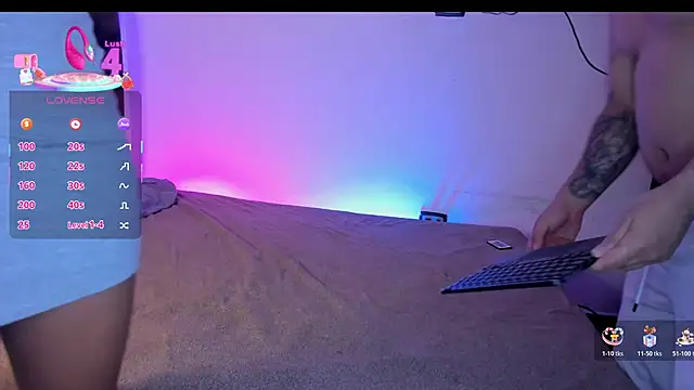 BoomChikaWow online show from 11-22-25, 11:37