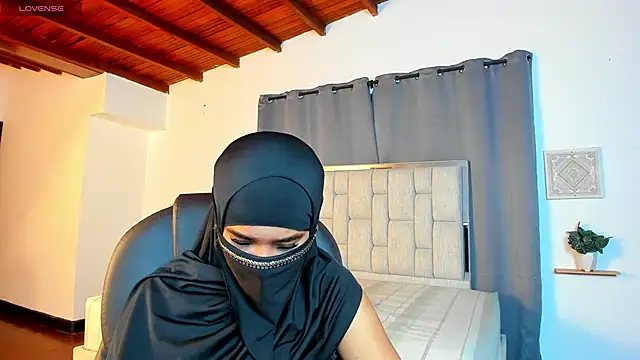 kalila latif online show from 11-28-25, 02:58