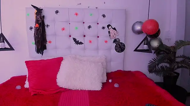 Electra Harding online show from 10-23-25, 07:34
