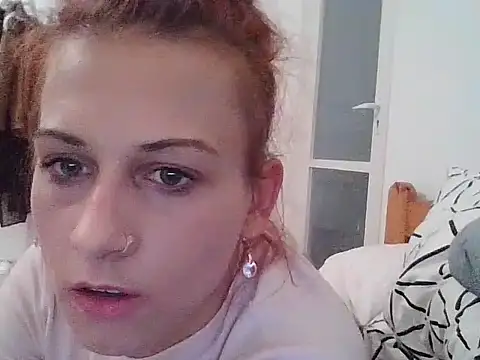 HotLenaX online show from 10-23-25, 10:52