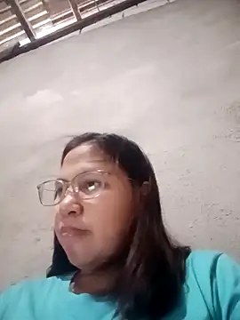 Snapshot of Filipinasweetgirl chatting on 10-28-25, 06:17 Filipinasweetgirl online show from 10-28-25, 06:17