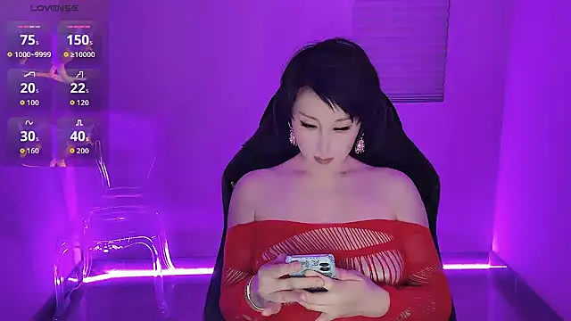 Snapshot of Goddess_Jin chatting on 06-01-26, 10:06 Goddess Jin online show from 06-01-26, 10:06