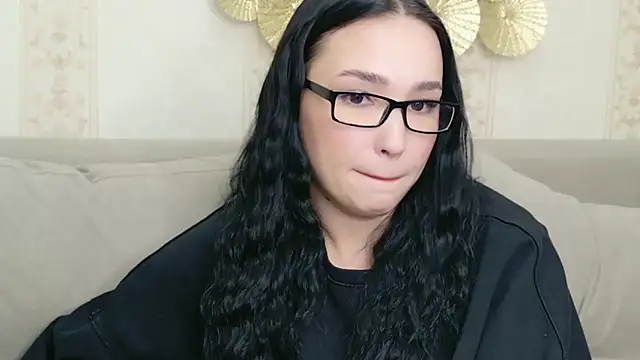 Snapshot of Amanda_Choi chatting on 09-28-25, 11:37 Amanda Choi online show from 09-28-25, 11:37