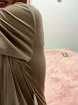 Snapshot of skys777 chatting on 12-14-25, 01:16 skys777 online show from 12-14-25, 01:16