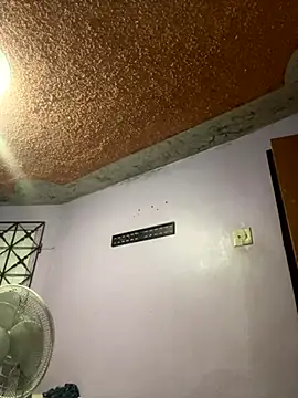 cockybig1 online show from 10-06-25, 12:35