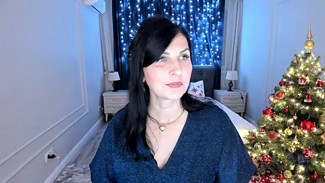 Moon Veloure1 online show from 12-05-25, 03:48