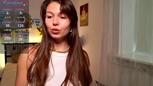 Snapshot of EllaCanny chatting on 10-04-25, 06:00 EllaCanny online show from 10-04-25, 06:00