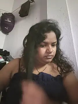 Snapshot of Deborbhavi222 chatting on 06-12-26, 08:35 Deborbhavi222 online show from 06-12-26, 08:35