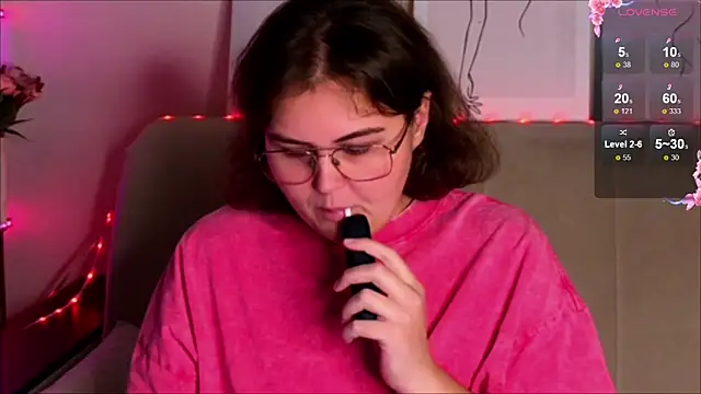 Snapshot of chatting on 10-05-25, 09:18 online show from 10-05-25, 09:18