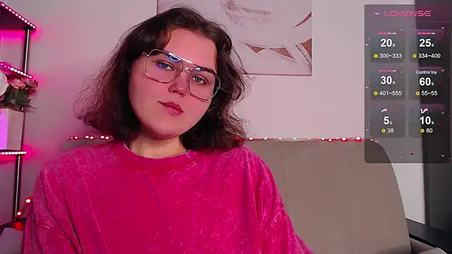 Snapshot of chatting on 11-22-25, 04:11 online show from 11-22-25, 04:11