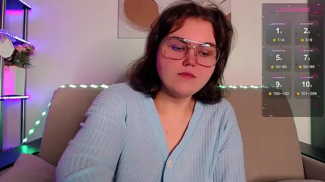 Snapshot of chatting on 11-26-25, 04:24 online show from 11-26-25, 04:24