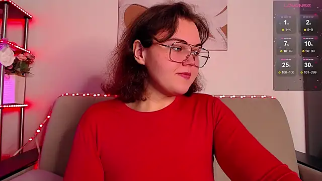 Snapshot of chatting on 11-28-25, 04:37 online show from 11-28-25, 04:37