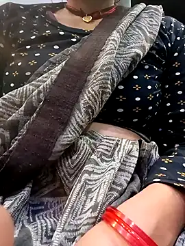 Snapshot of KumariPayal chatting on 11-12-25, 03:45 KumariPayal online show from 11-12-25, 03:45