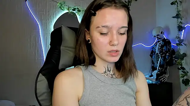 Elastikisss online show from 04-25-26, 01:41