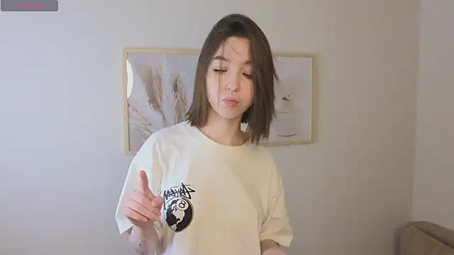 Snapshot of Veyaspace chatting on 11-04-25, 01:10 Veyaspace online show from 11-04-25, 01:10