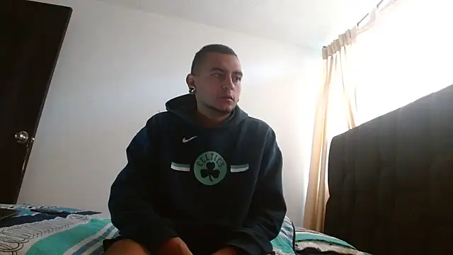 Snapshot of Carlandelli1 chatting on 10-14-25, 12:50 Carlandelli1 online show from 10-14-25, 12:50