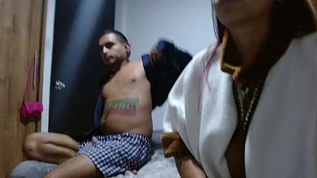 Snapshot of Carlandelli1 chatting on 10-23-25, 03:39 Carlandelli1 online show from 10-23-25, 03:39