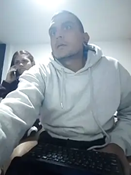 Snapshot of Carlandelli1 chatting on 12-03-25, 03:03 Carlandelli1 online show from 12-03-25, 03:03