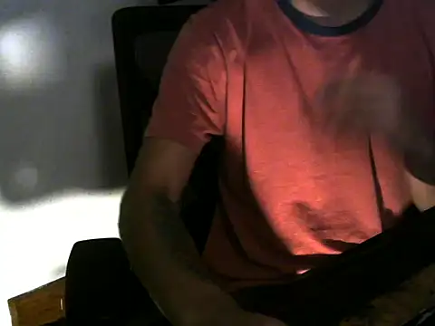 Snapshot of VikernesCam chatting on 09-22-25, 01:07 VikernesCam online show from 09-22-25, 01:07